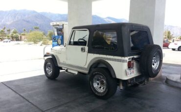 Jeep-Cj7-1985-White-20