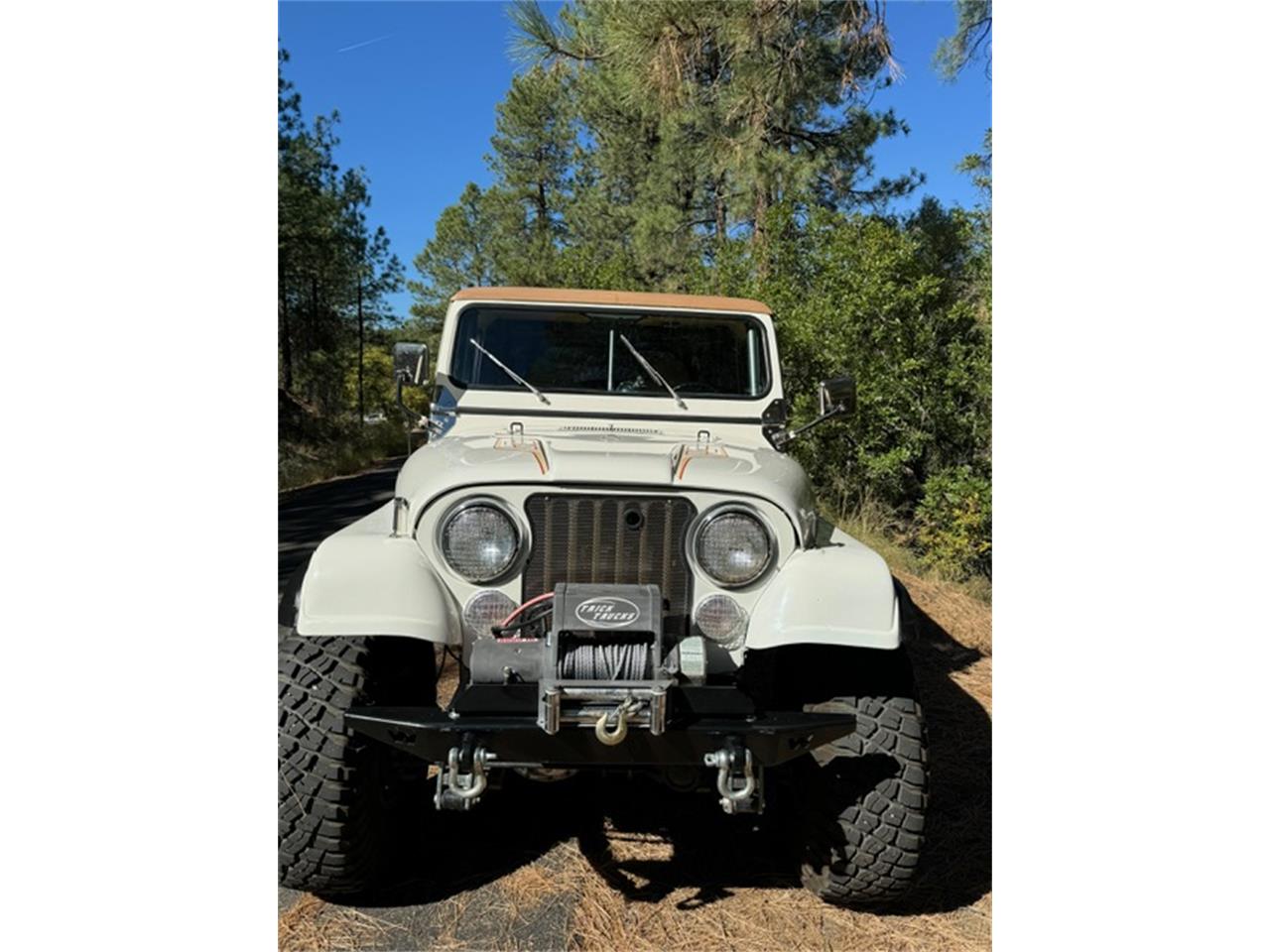 Jeep-Cj7-1986-White-and-Brown-White-and-Brown-1