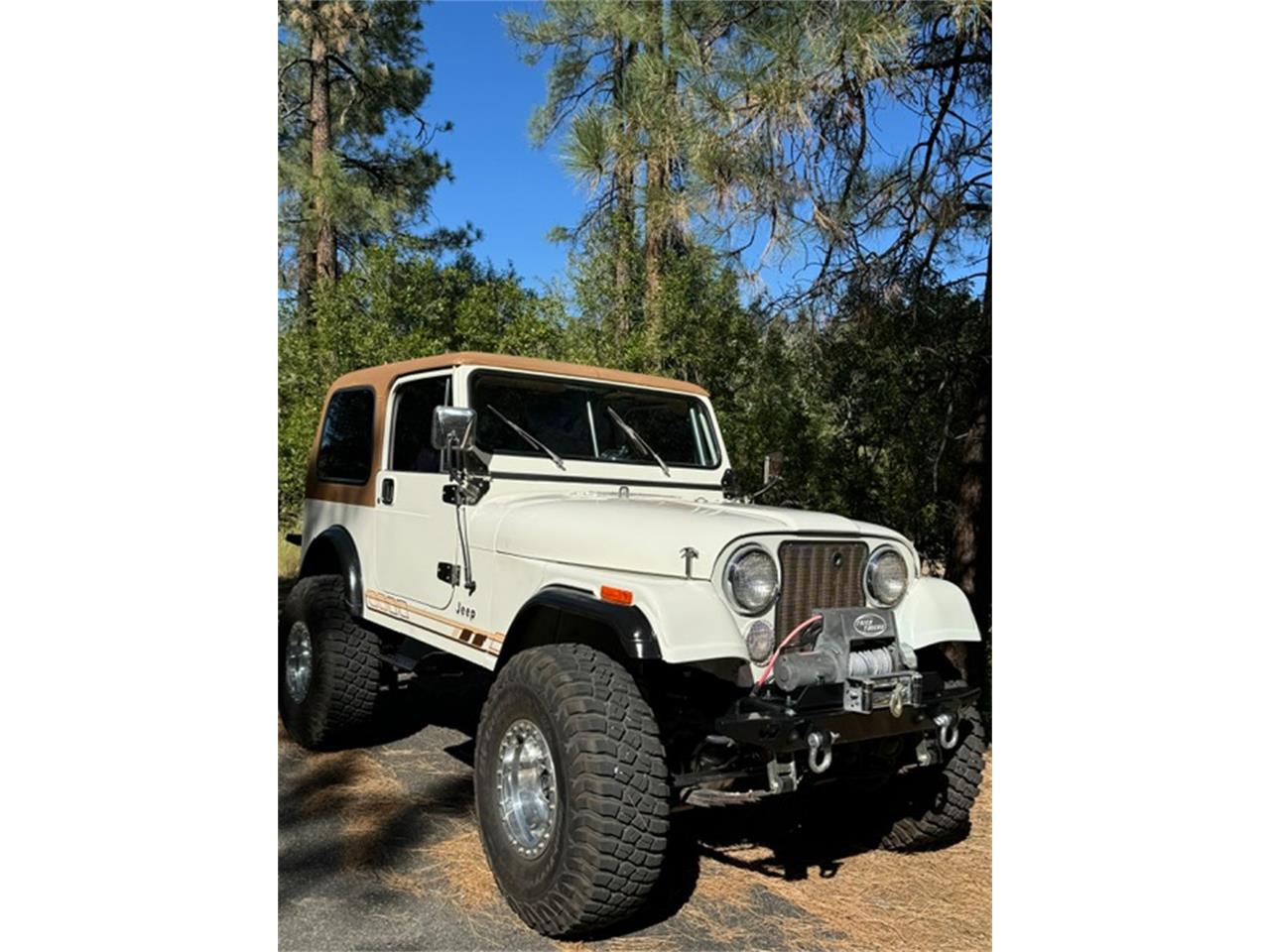Jeep-Cj7-1986-White-and-Brown-White-and-Brown-2
