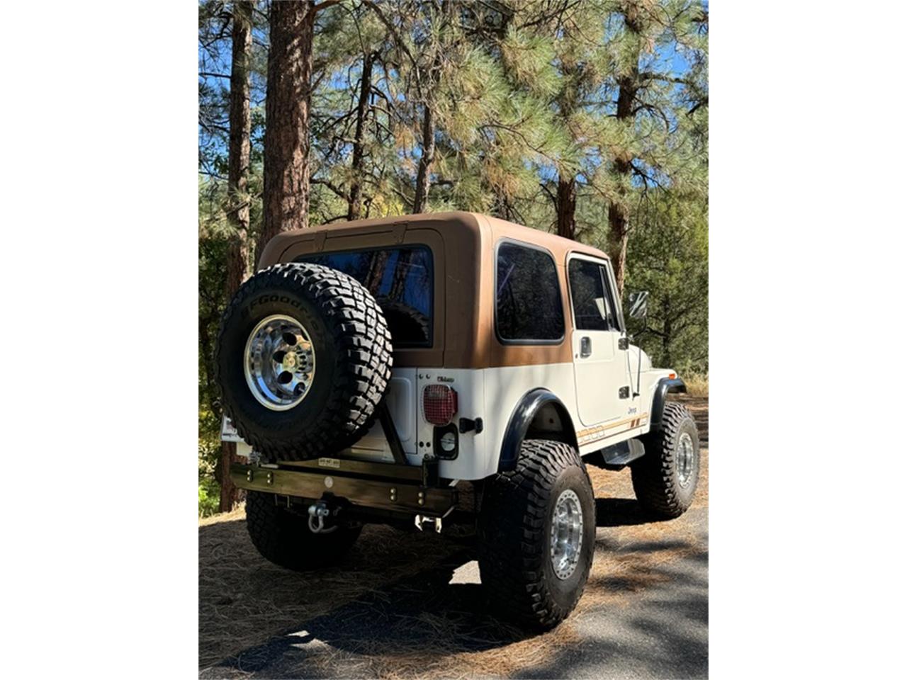 Jeep-Cj7-1986-White-and-Brown-White-and-Brown-3