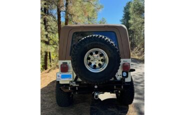 Jeep-Cj7-1986-White-and-Brown-White-and-Brown-4