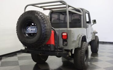 Jeep-Cj8-scrambler-1985-Gray-Black-12