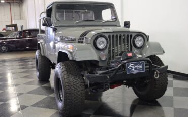 Jeep-Cj8-scrambler-1985-Gray-Black-17