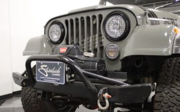 Jeep-Cj8-scrambler-1985-Gray-Black-22