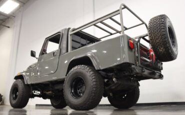 Jeep-Cj8-scrambler-1985-Gray-Black-29
