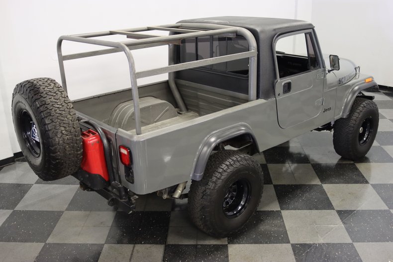Jeep-Cj8-scrambler-1985-Gray-Black-30