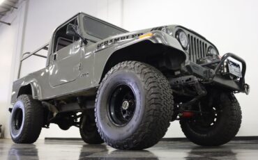 Jeep-Cj8-scrambler-1985-Gray-Black-36