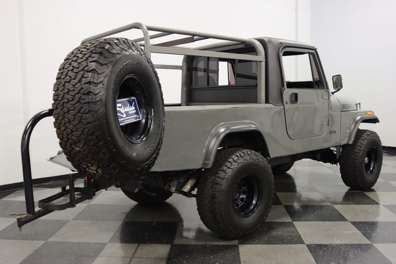 Jeep-Cj8-scrambler-1985-Gray-Black-40