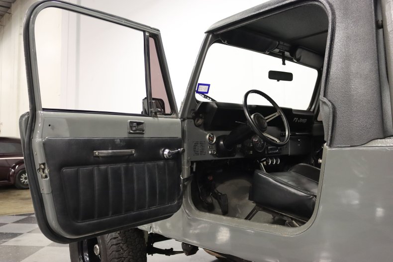 Jeep-Cj8-scrambler-1985-Gray-Black-44