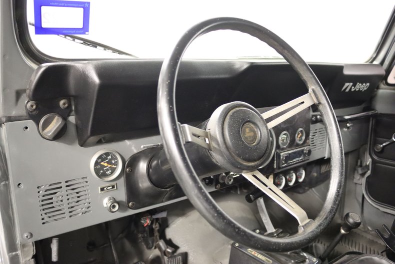Jeep-Cj8-scrambler-1985-Gray-Black-46