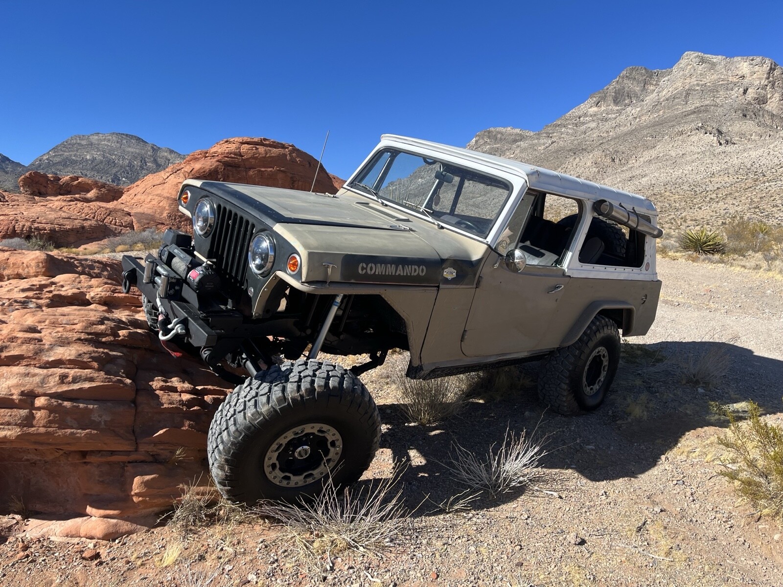 Jeep-Commando-1967-SUV-16