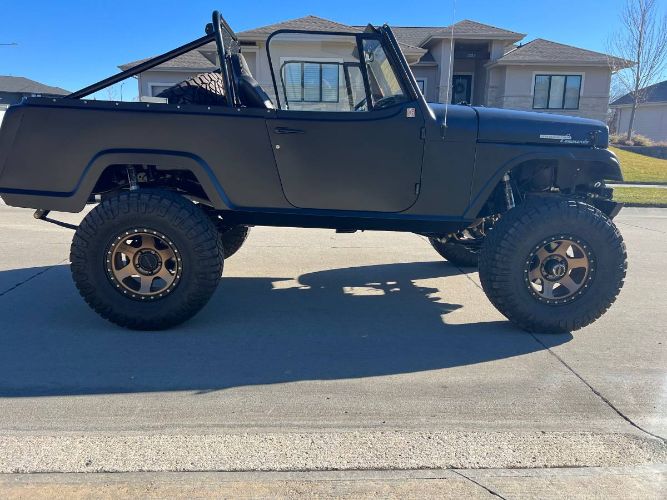 Jeep-Commando-1968-Black-1