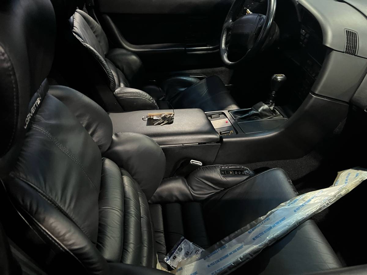 Jeep-Corvette-1992-12