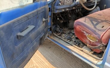 Jeep-Gladiator-1971-11