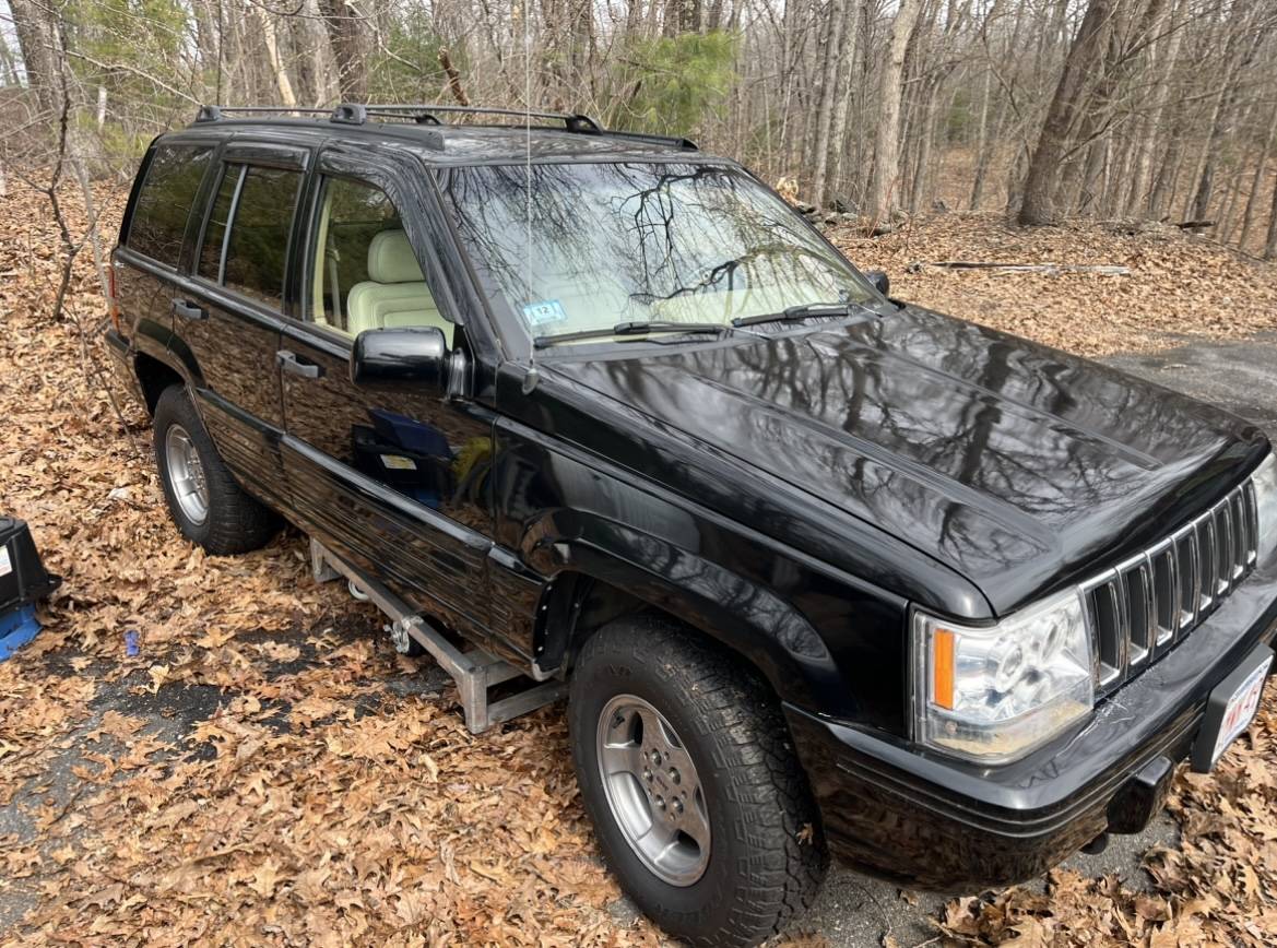 Jeep-Grand-cherokee-limited-1994-black-1