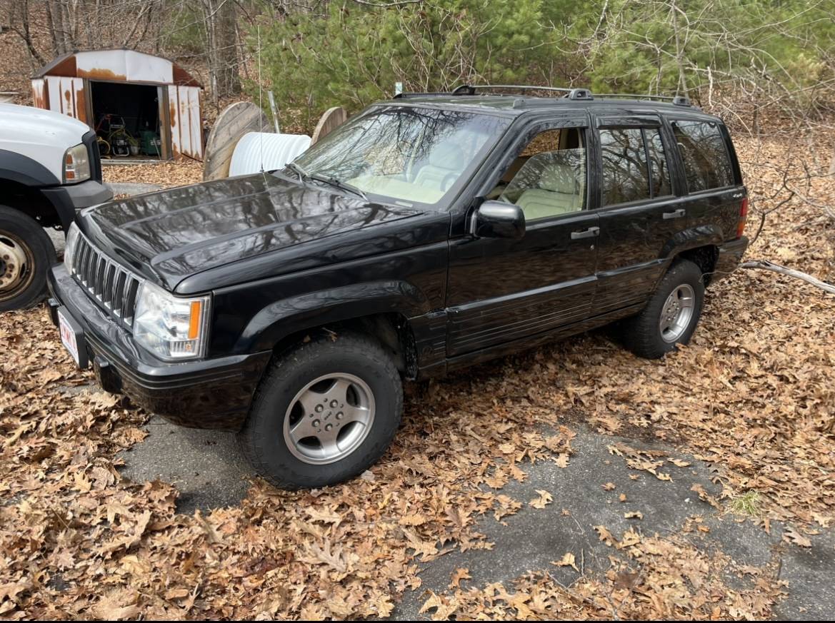 Jeep-Grand-cherokee-limited-1994-black-2