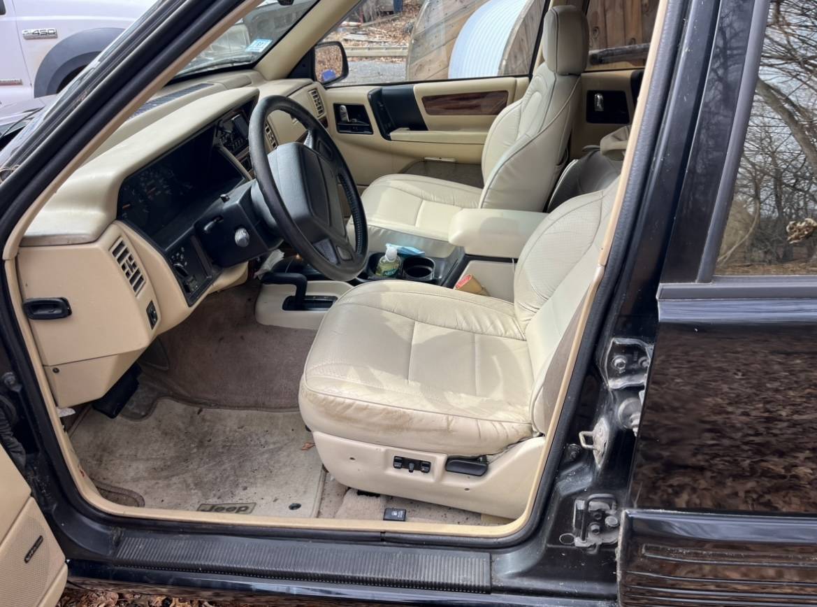 Jeep-Grand-cherokee-limited-1994-black-8