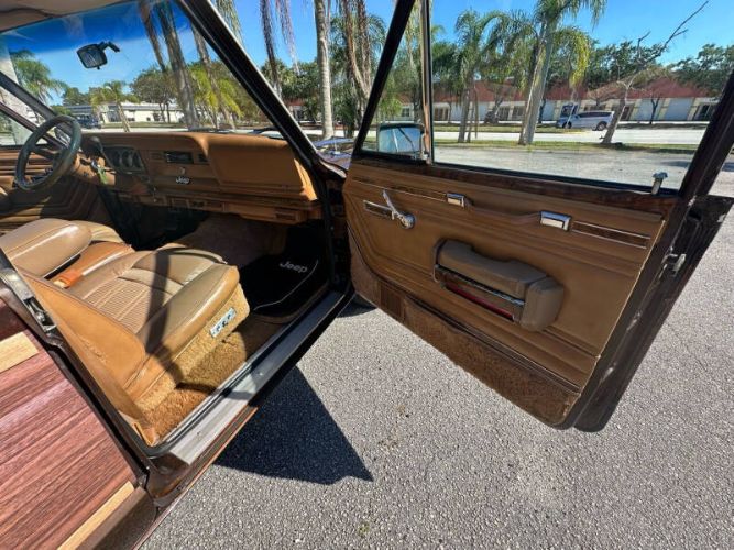 Jeep-Grand-wagoneer-1985-Brown-Beige-12