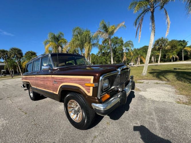 Jeep-Grand-wagoneer-1985-Brown-Beige-21