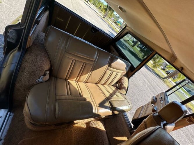 Jeep-Grand-wagoneer-1985-Brown-Beige-8