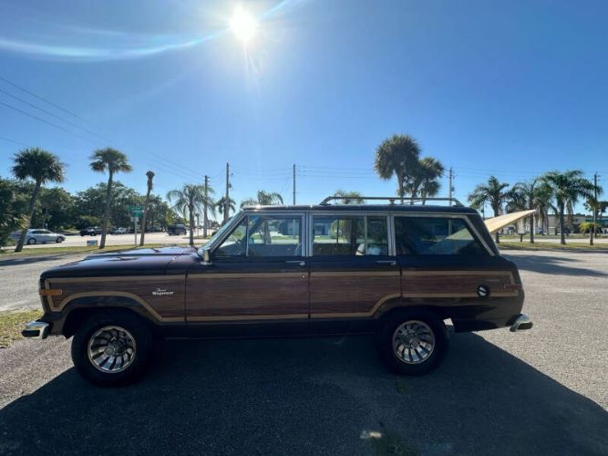 Jeep-Grand-wagoneer-1985-Brown-Beige