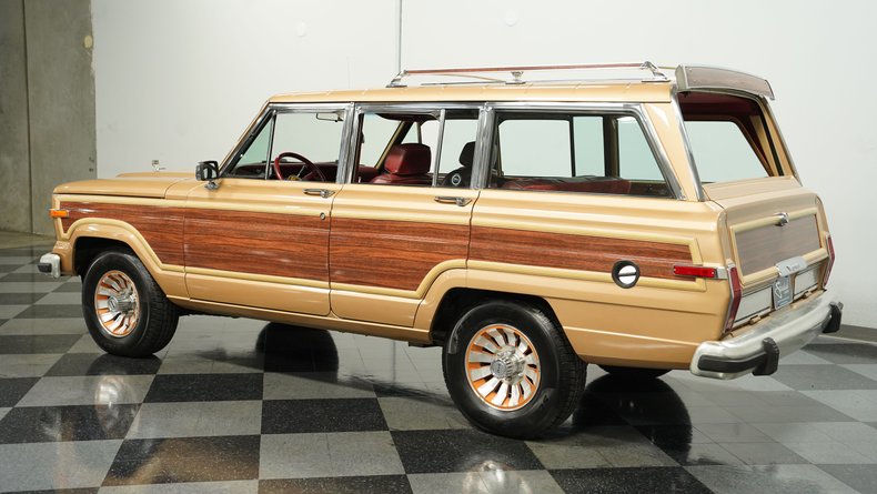 Jeep-Grand-wagoneer-1985-Champagne-Metallic-Garnet-Red-11
