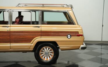 Jeep-Grand-wagoneer-1985-Champagne-Metallic-Garnet-Red-27