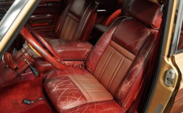 Jeep-Grand-wagoneer-1985-Champagne-Metallic-Garnet-Red-42