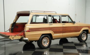 Jeep-Grand-wagoneer-1985-Champagne-Metallic-Garnet-Red-5