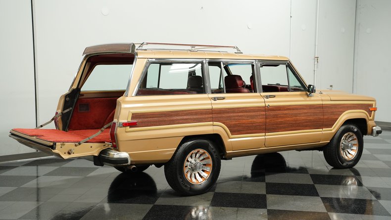 Jeep-Grand-wagoneer-1985-Champagne-Metallic-Garnet-Red-5