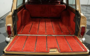 Jeep-Grand-wagoneer-1985-Champagne-Metallic-Garnet-Red-7