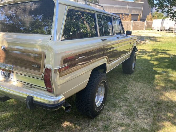 Jeep-Grand-wagoneer-1985-Tan-Brown-11