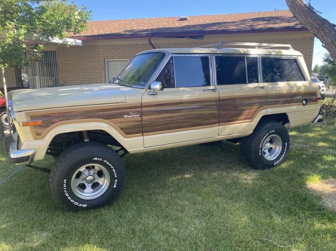 Jeep-Grand-wagoneer-1985-Tan-Brown-12