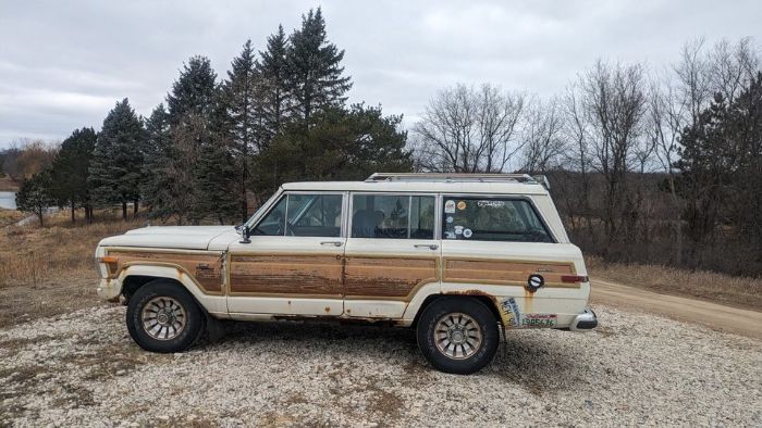 Jeep-Grand-wagoneer-1986-White-Red-3