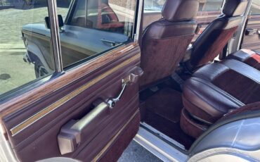 Jeep-Grand-wagoneer-1987-SilverGrey-Cordova-11