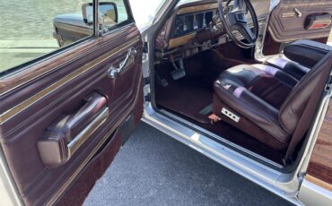 Jeep-Grand-wagoneer-1987-SilverGrey-Cordova-12