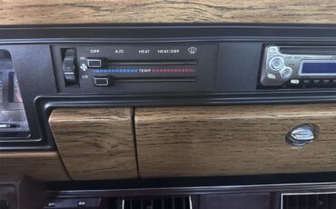 Jeep-Grand-wagoneer-1987-SilverGrey-Cordova-16