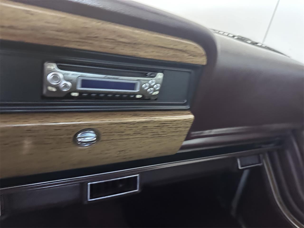 Jeep-Grand-wagoneer-1987-SilverGrey-Cordova-17