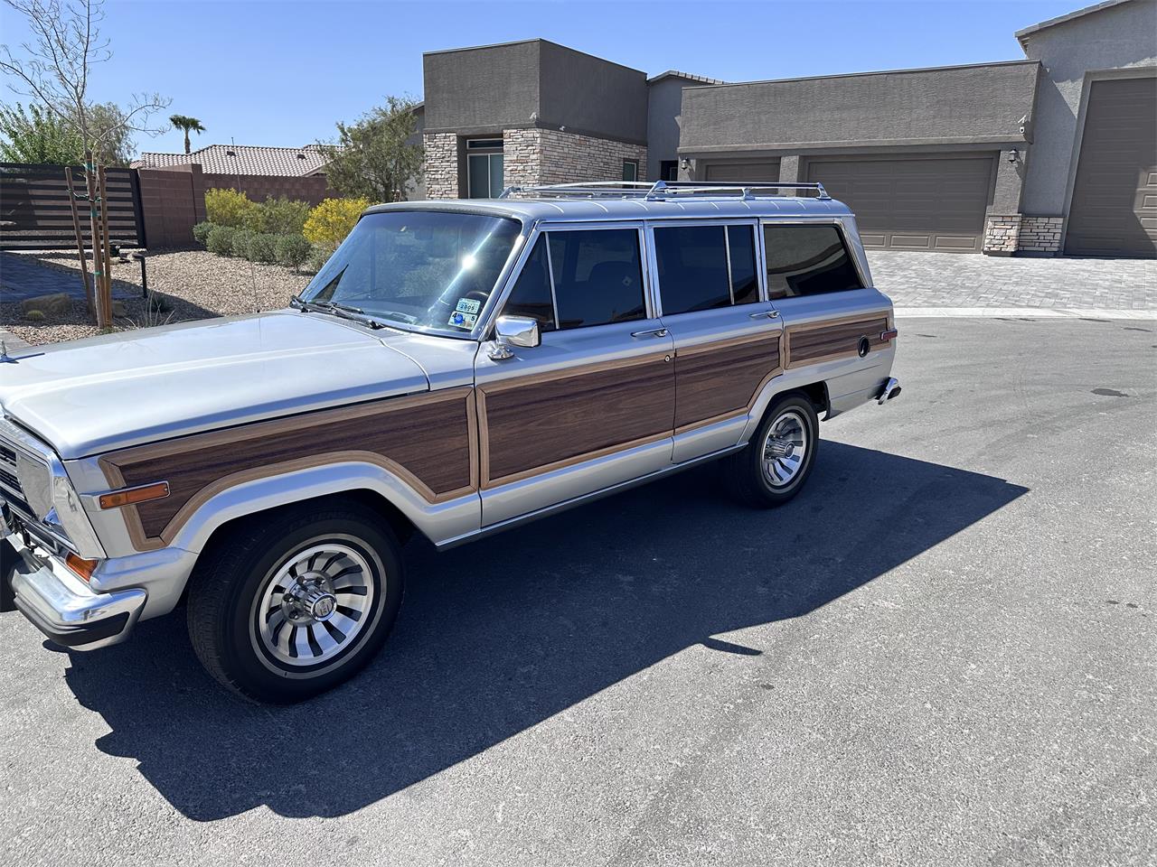 Jeep-Grand-wagoneer-1987-SilverGrey-Cordova-2
