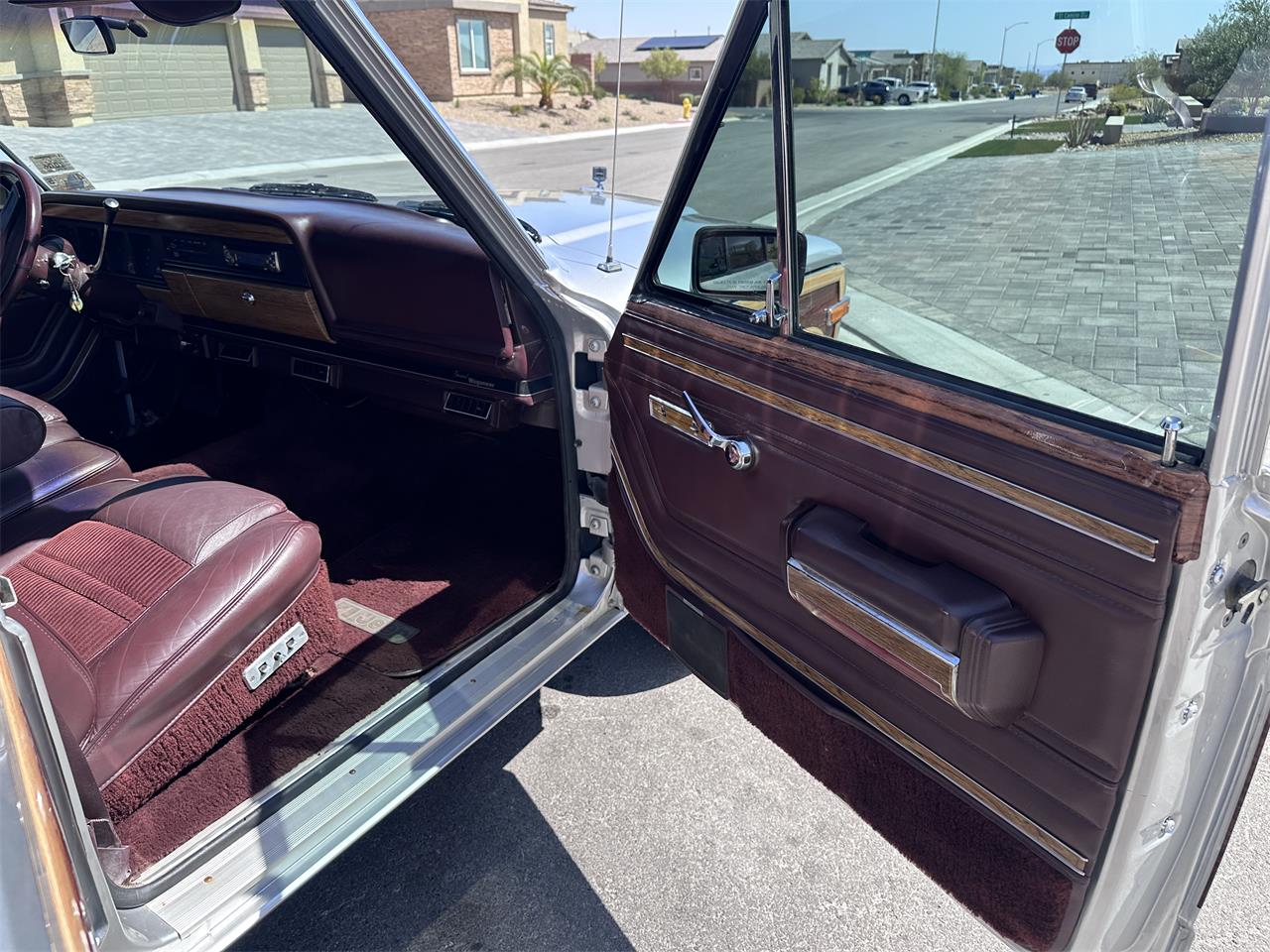 Jeep-Grand-wagoneer-1987-SilverGrey-Cordova-20
