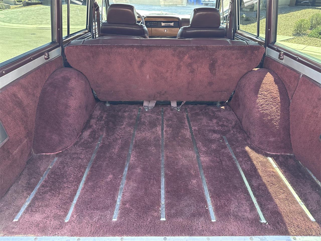 Jeep-Grand-wagoneer-1987-SilverGrey-Cordova-24