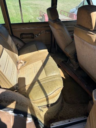 Jeep-Grand-wagoneer-1988-Brown-1