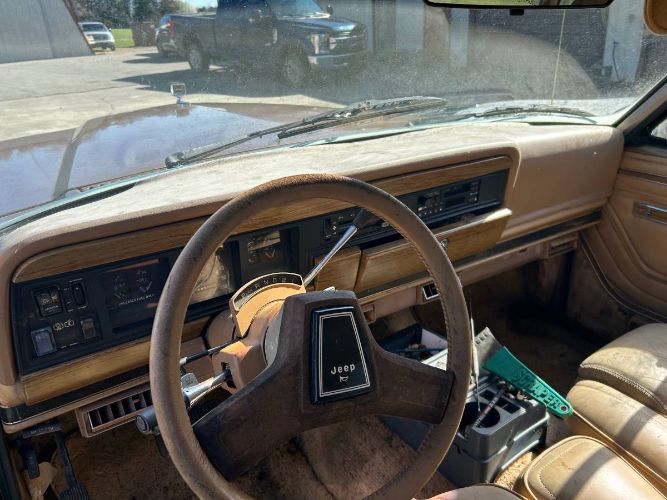 Jeep-Grand-wagoneer-1988-Brown-5
