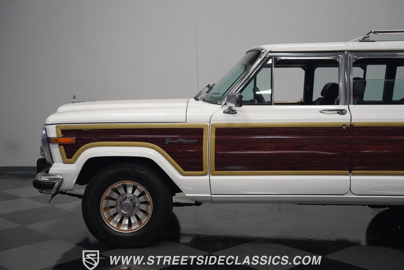 Jeep-Grand-wagoneer-1988-White-Maroon-12