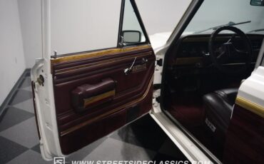 Jeep-Grand-wagoneer-1988-White-Maroon-14