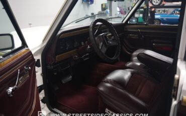 Jeep-Grand-wagoneer-1988-White-Maroon-20
