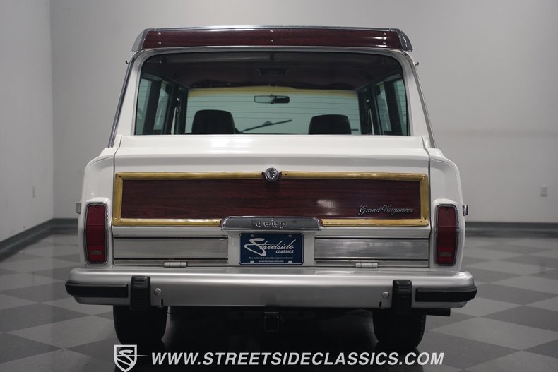 Jeep-Grand-wagoneer-1988-White-Maroon-27