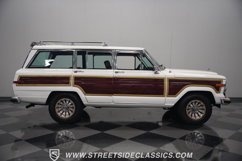 Jeep-Grand-wagoneer-1988-White-Maroon-29