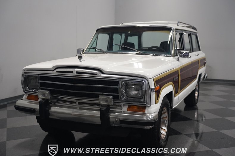 Jeep-Grand-wagoneer-1988-White-Maroon-35