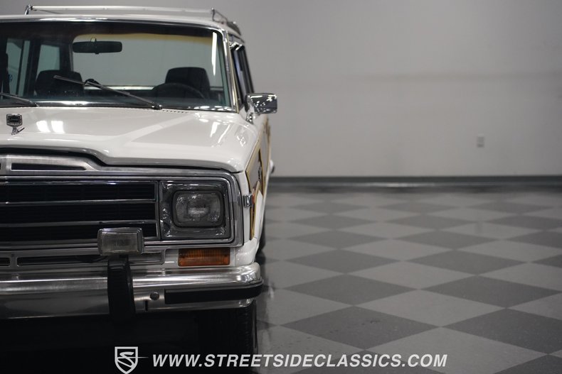 Jeep-Grand-wagoneer-1988-White-Maroon-36